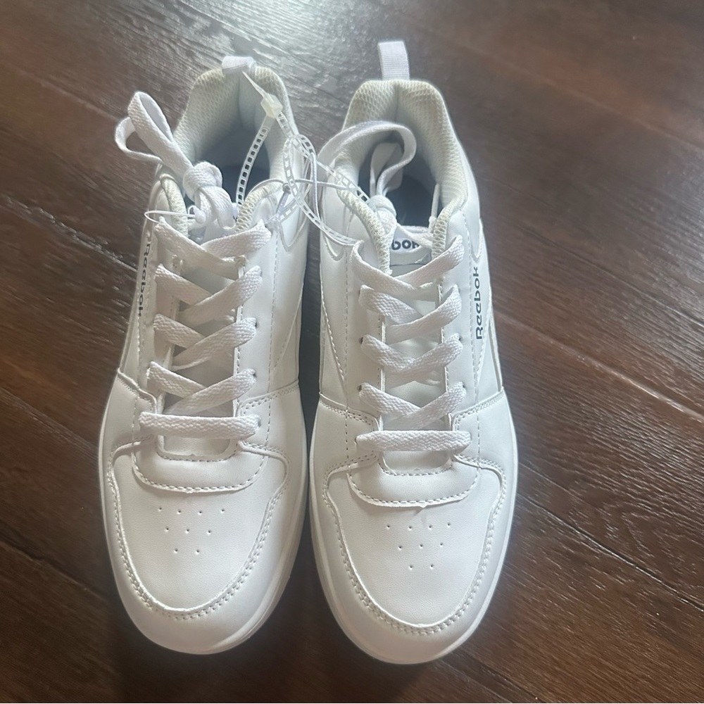 🆕Reebok White Sneakers